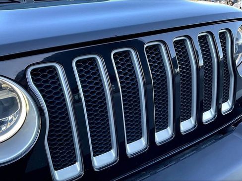 Used 2021 Jeep Wrangler Unlimited Sahara w/ Uconnect 4C Nav & Sound Group AWD/4WD image 32
