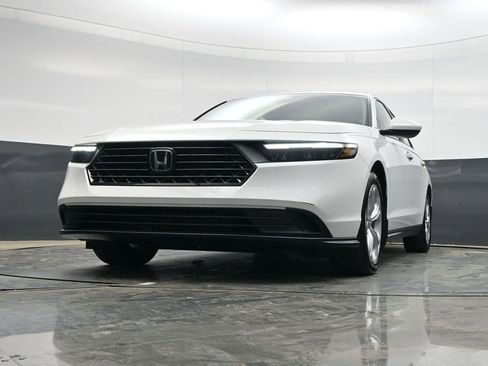 Used 2023 Honda Accord LX image 27