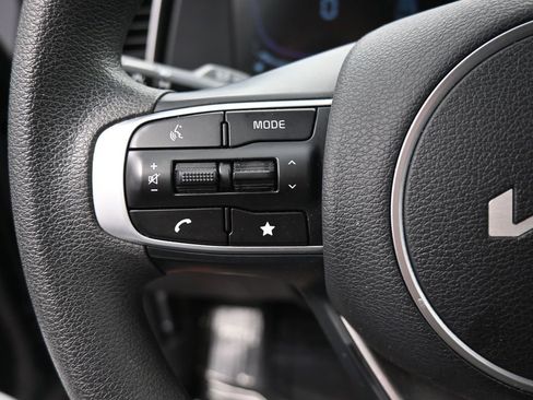 Used 2025 Kia Sportage LX image 14