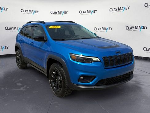 Used 2022 Jeep Cherokee Latitude AWD/4WD image 7