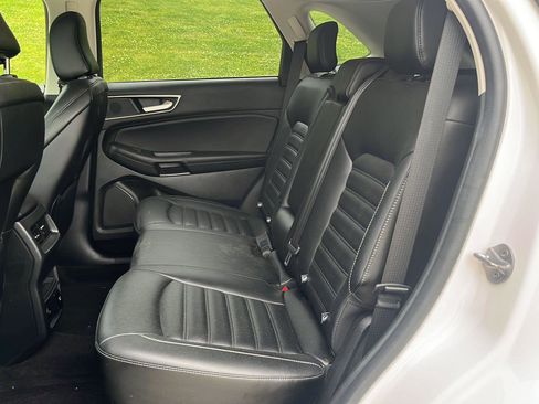 Used 2022 Ford Edge SEL w/ Convenience Package AWD/4WD image 19
