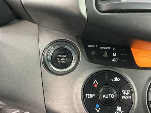 Used 2012 Toyota RAV4 Limited w/ Navigation Value Pkg AWD/4WD image 21