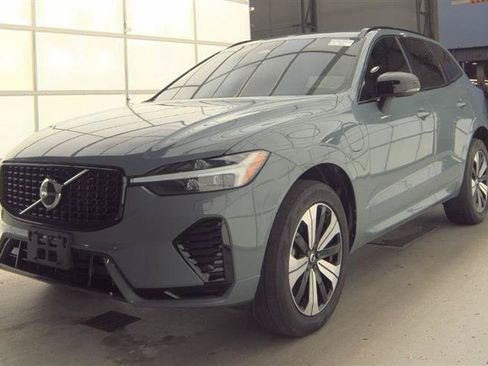 Used 2024 Volvo XC60 T8 Core w/ Climate Package AWD/4WD image 5