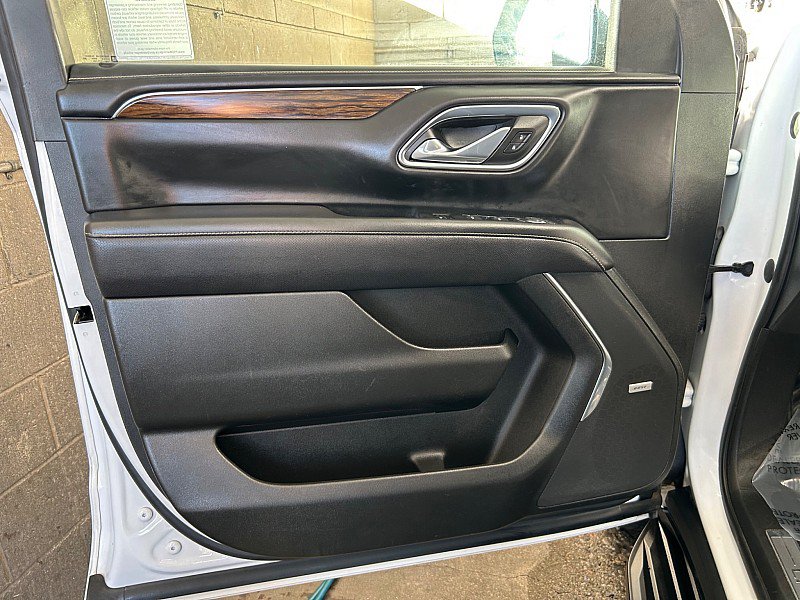 Used 2023 Chevrolet Suburban Premier RWD image 16