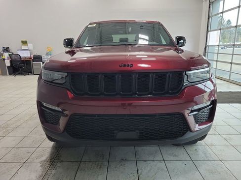 New 2025 Jeep Grand Cherokee Limited w/ Black Appearance Package image 2