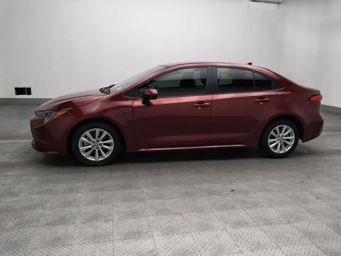 Used 2023 Toyota Corolla LE w/ LE Convenience Package FWD image 2