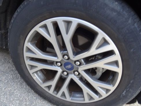 Used 2021 Ford Escape SEL w/ Technology Package image 12