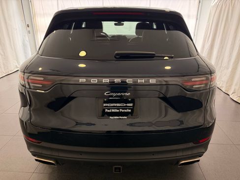 Certified 2021 Porsche Cayenne AWD/4WD image 8