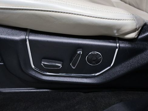 Used 2020 Ford Expedition Platinum AWD/4WD image 13