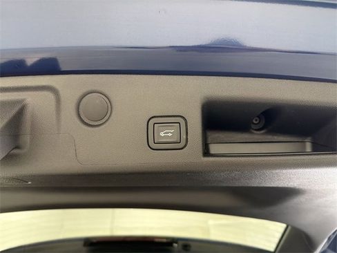 Certified 2023 Chevrolet Equinox LT image 17