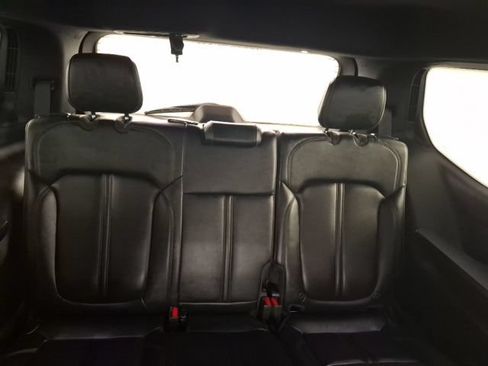 Used 2022 Jeep Wagoneer Series III w/ Rear Seat Video Group 1 RWD image 17