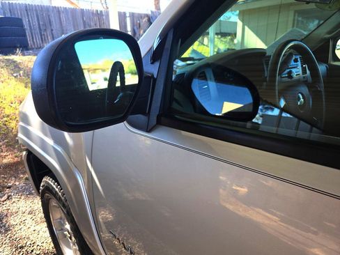 Used 2010 Chevrolet Silverado 1500 W/T w/ LS Package image 38