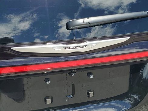 New 2026 Chrysler Pacifica Select image 50