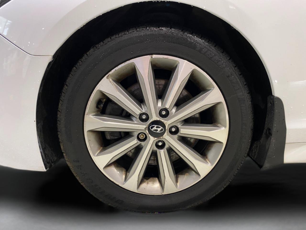 Used 2017 Hyundai Sonata Limited w/ Ultimate Package 04 FWD image 27