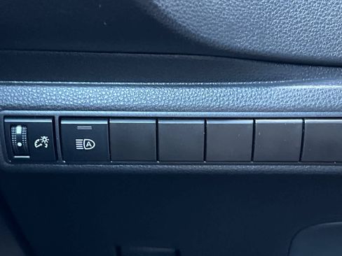 Used 2022 Toyota Corolla SE FWD image 27