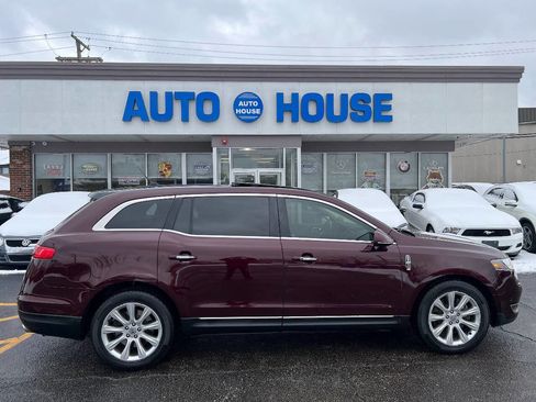 Used 2017 Lincoln MKT AWD w/ Driver Technology Package image 9
