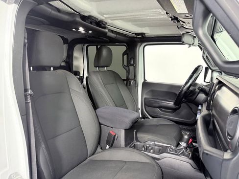 Used 2021 Jeep Gladiator Sport image 12