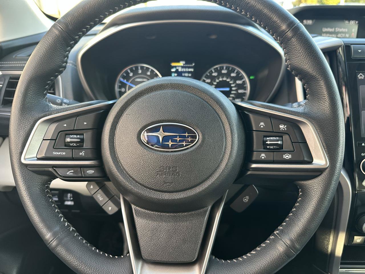 Used 2022 Subaru Ascent Limited w/ Technology Package AWD/4WD image 8