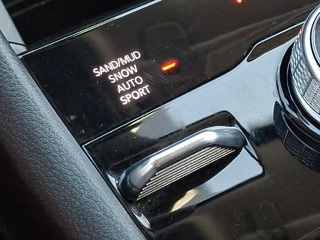 Certified 2023 Jeep Grand Cherokee Limited AWD/4WD image 26