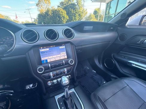 Used 2019 Ford Mustang Premium image 23