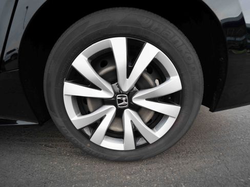 Certified 2023 Honda Civic LX image 28