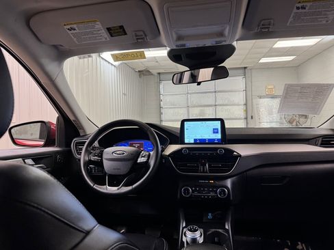 Used 2022 Ford Escape SEL w/ Technology Package image 21
