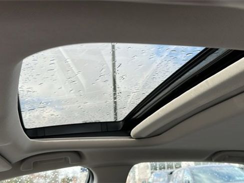 Used 2025 Acura TLX w/ Technology Package image 12