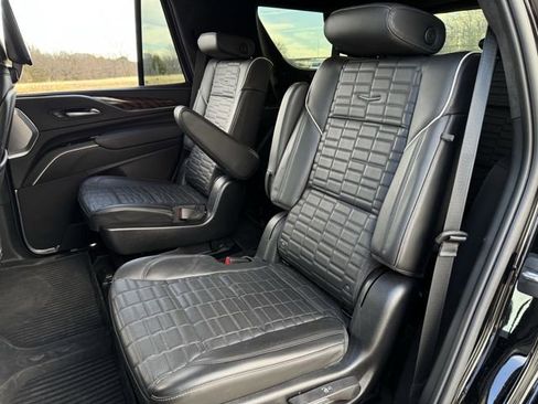 Certified 2023 Cadillac Escalade Premium Luxury Platinum image 28