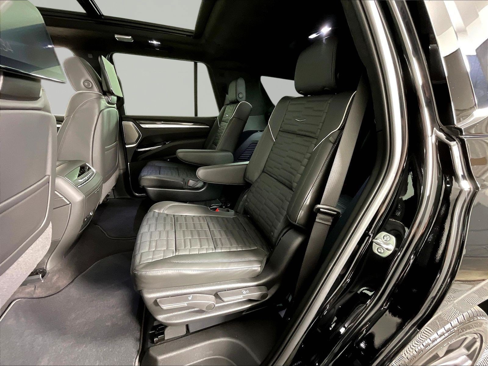 New 2027 Cadillac Escalade V AWD/4WD image 20
