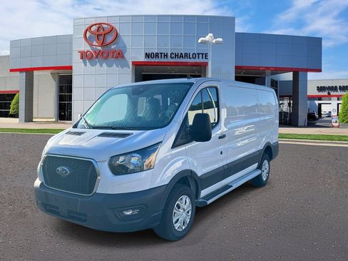 Used 2025 Ford Transit 250 Low Roof w/ Exterior Upgrade Package RWD image 5