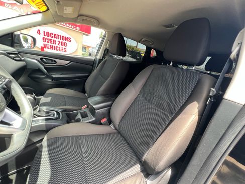 Used 2021 Nissan Rogue Sport S FWD image 13
