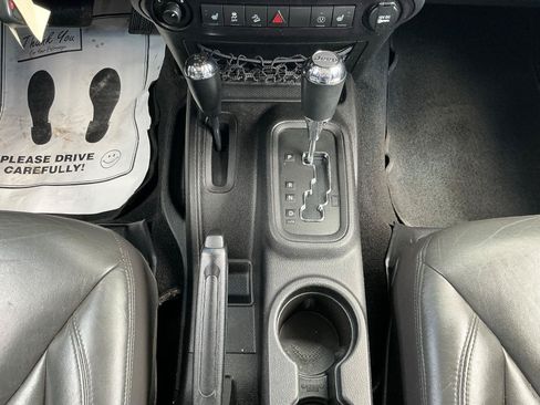 Used 2014 Jeep Wrangler Unlimited Sahara w/ Katzin Premium Leather Group AWD/4WD image 19