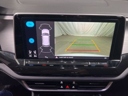 Used 2025 Volkswagen Atlas Cross Sport SE image 35