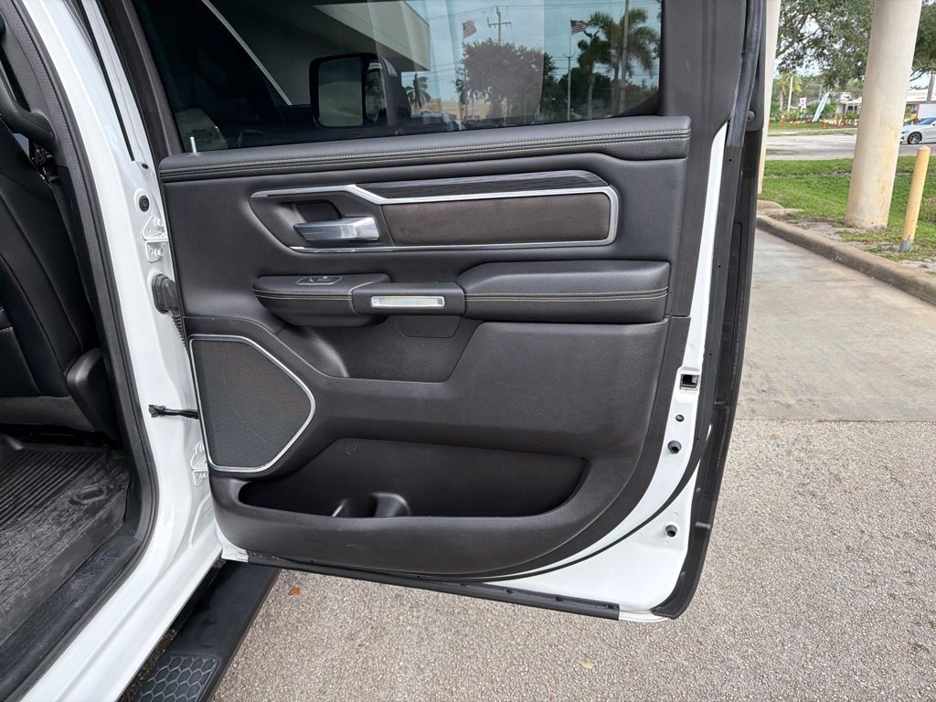 Used 2023 RAM 1500 Laramie AWD/4WD image 34