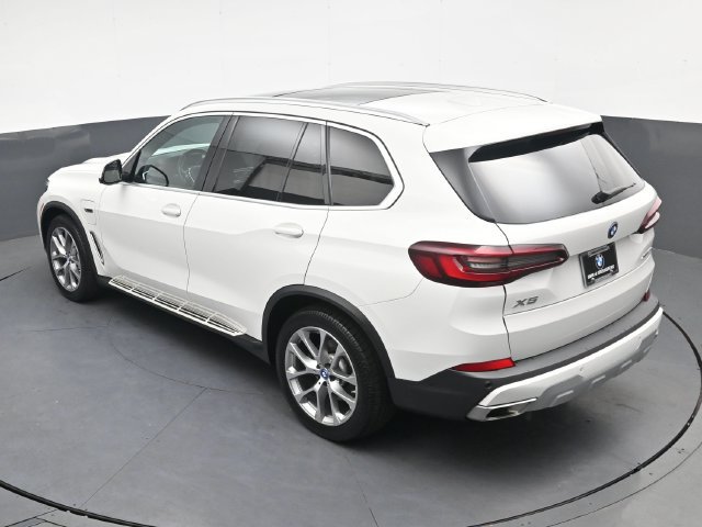 Used 2023 BMW X5 xDrive45e AWD/4WD image 28