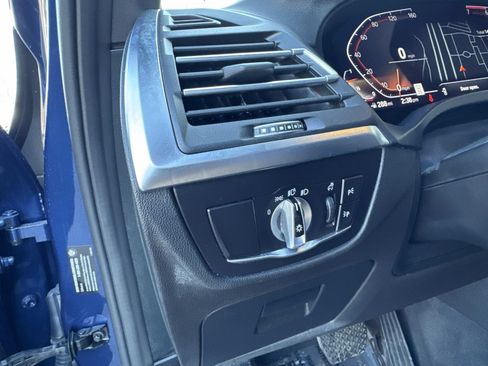 Used 2024 BMW X4 xDrive30i w/ Premium Package image 32