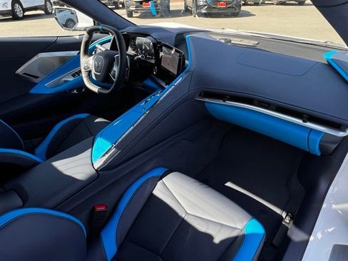Used 2023 Chevrolet Corvette Stingray Premium Conv w/ Z51 Performance Package RWD image 25