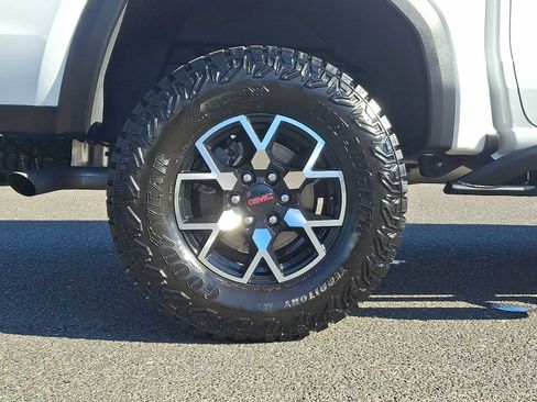 Used 2025 GMC Canyon AT4 w/ AT4X Package image 8