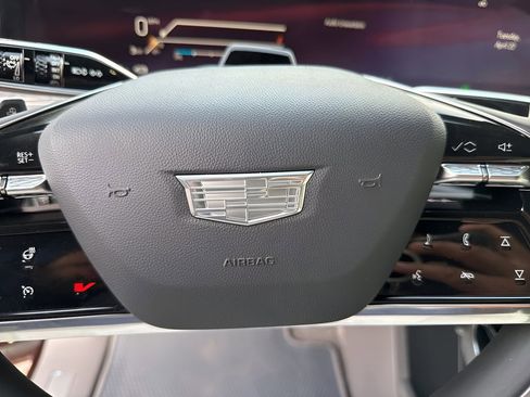 New 2025 Cadillac Escalade IQ Sport 1 w/ LPO, ONYX Package image 23