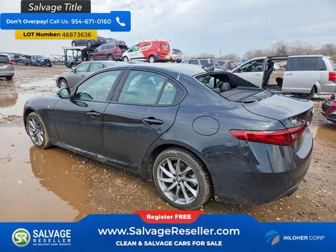 Used 2022 Alfa Romeo Giulia Ti AWD/4WD image 3