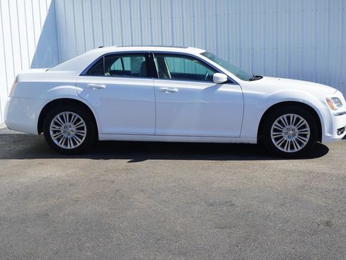 Used 2013 Chrysler 300 AWD w/ Driver Convenience Group image 2