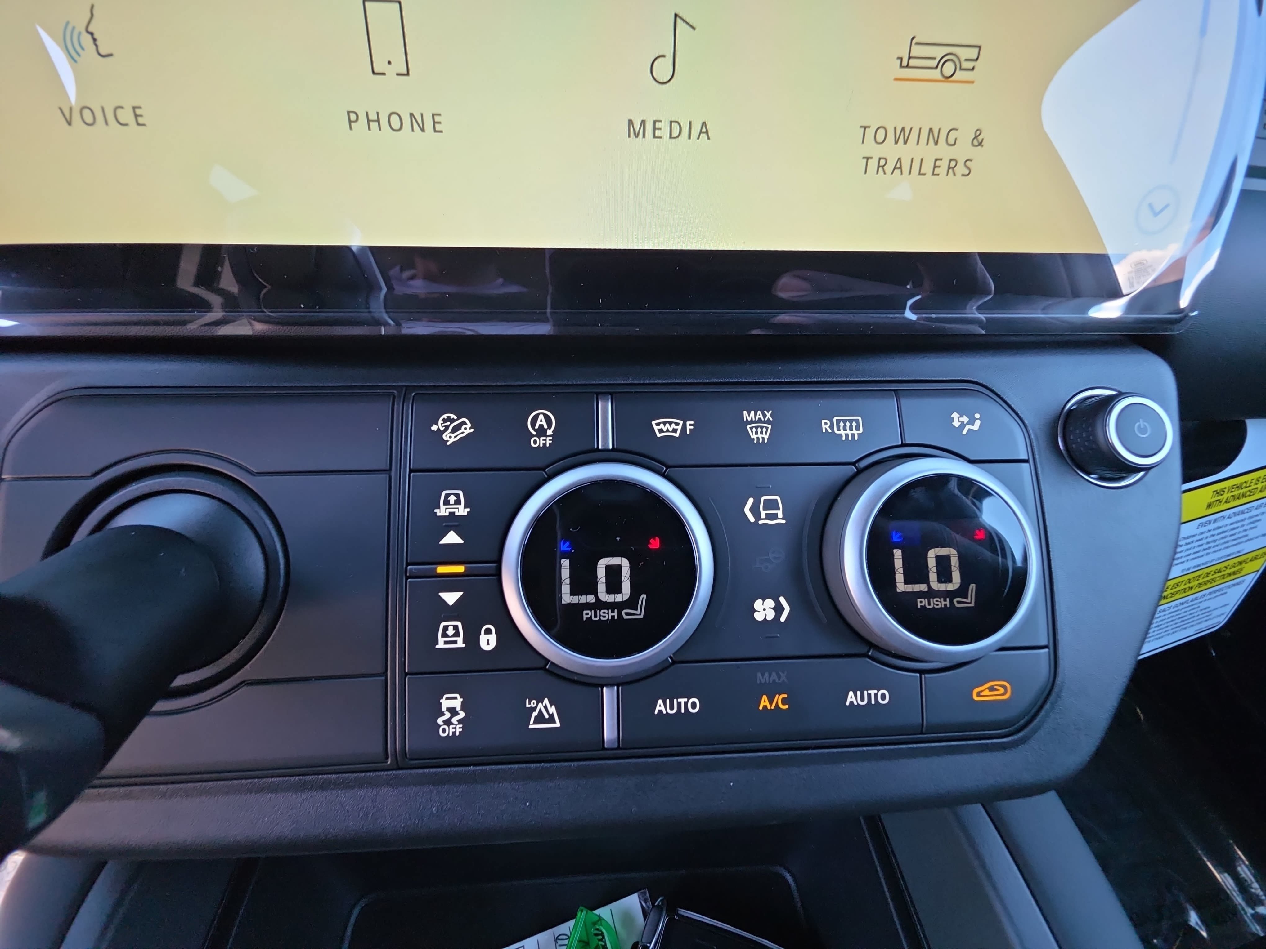 New 2026 Land Rover Defender 110 X-Dynamic SE AWD/4WD image 20