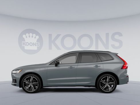 Used 2021 Volvo XC60 T6 Momentum w/ Protection Package Premier AWD/4WD image 2