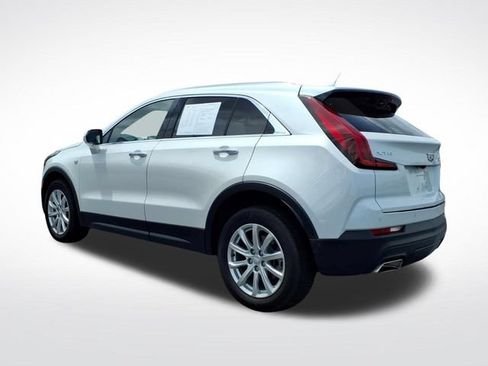 Certified 2023 Cadillac XT4 Luxury w/ Cold Weather Package FWD image 3
