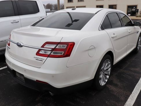 Used 2019 Ford Taurus Limited image 6