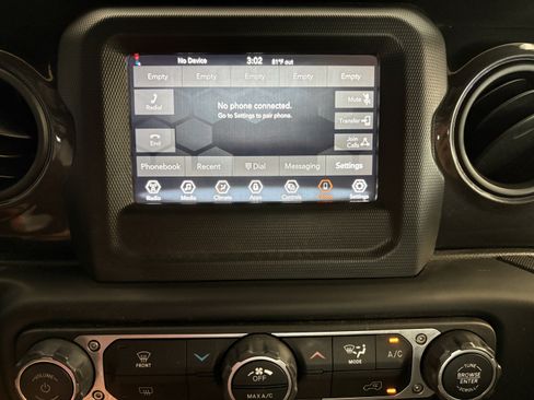 Used 2022 Jeep Wrangler Unlimited Sport AWD/4WD image 17