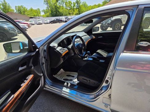 Used 2011 Honda Accord EX image 11