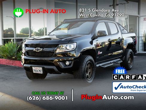 Used 2018 Chevrolet Colorado Z71 w/ Z71 Midnight Edition image 2