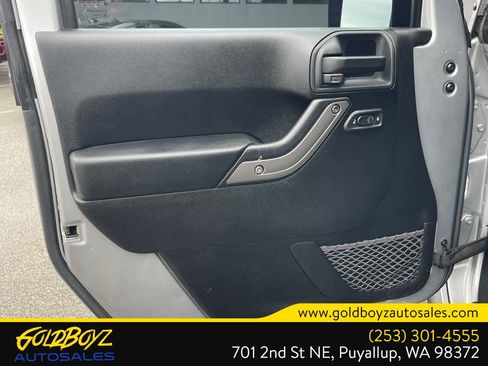 Used 2013 Jeep Wrangler Sport AWD/4WD image 11