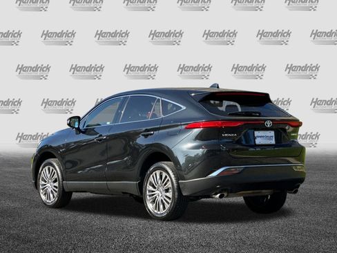 Used 2023 Toyota Venza Limited image 7